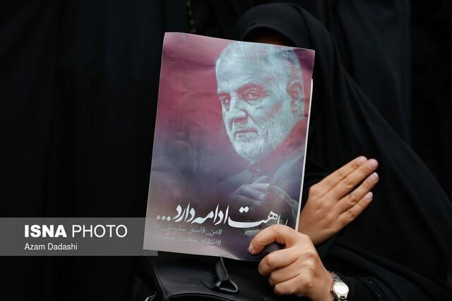 لغو مراسم وداع با پیکر سردار سلیمانی در مصلی تهران/ طولانی شدن مراسم مشهد