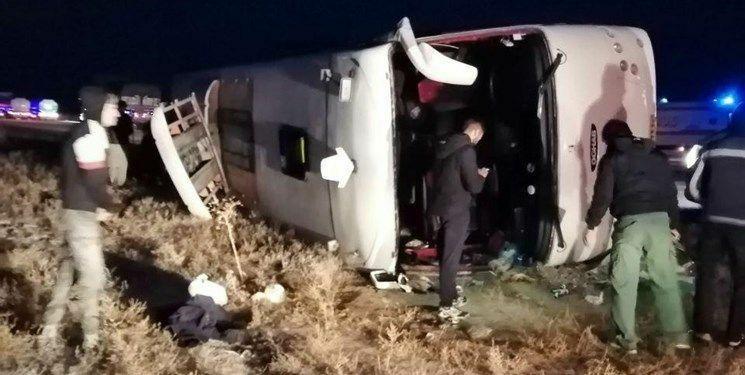 ۱۹ کشته در سقوط اتوبوس به دره در جاده سوادکوه/علت واژگونی: نقص ترمز