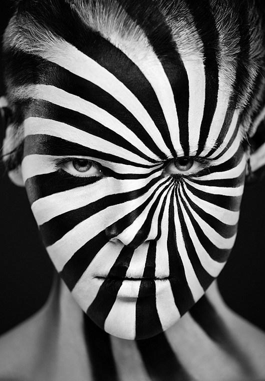 موضع گیری ایرانیان در مقابل هم / سفید یا سیاه، خوب یا بد ، دوست یا دشمن ؟؟