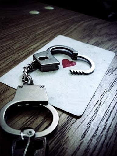 کنترل گری و باج گیری عاطفی: عاشق هستید یا مالک؟!