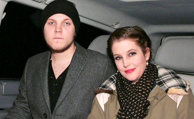 5f0c94f23add4_5f0c94f23add7