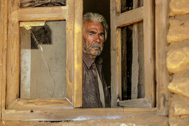 تصمیم غیرمنتظره حاتمی‌کیا برای نمایش آنلاین “خروج”