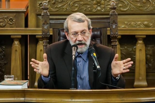 لاریجانی: نوسانات اخیر اقتصادی ربطی به شرایط خارجی ندارد/نقدینگی زیاد اقتصاد کشور را تخریب می‌کند