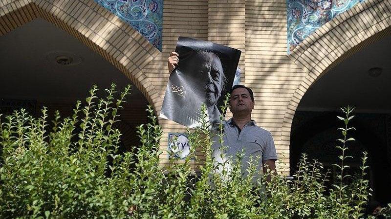 مراسم تشییع و خاکسپاری پدرسالار تلویزیون محمد علی کشاورز