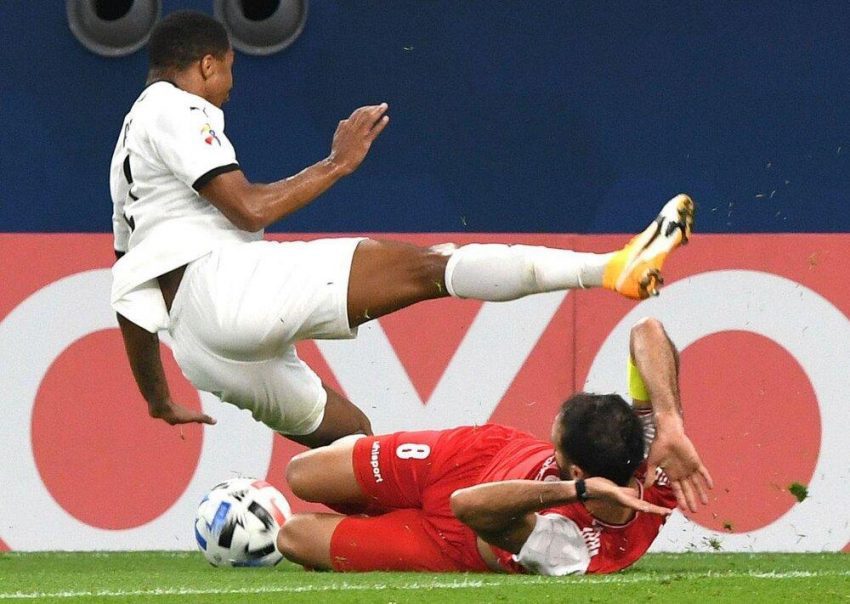 صحنه خطای مشکوک به پنالتی پرسپولیس مقابل السد|خبر فوری صحنه خطای مشکوک به پنالتی پرسپولیس مقابل السد|خبر فوری