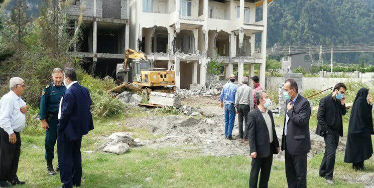 انهدام ویلاهای لاکچری در نوشهر/ عکس|خبر فوری