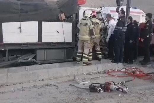 تصادف سنگین با کامیون در مسیر غرب به شرق بزرگراه یاسینی
