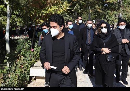 تصاویر‌ی از مراسم خاکسپاری مرحوم استاد شجریان|خبر فوری