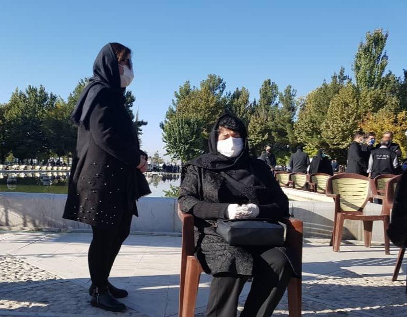 لحظات وداع با صدای ایران / پیکر پاک خسرو آواز ایران در آرامگاه ابدی آرام گرفت لحظات وداع با صدای ایران / پیکر پاک خسرو آواز ایران در آرامگاه ابدی آرام گرفت