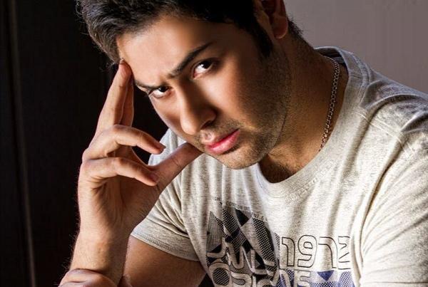 یک خواننده دیگر مهاجرت کرد