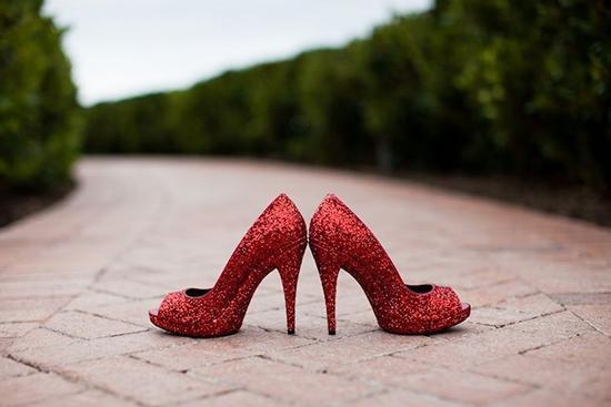 ماجرای آگهی کفش‌های جلوباز و تن‌فروشی، از شایعه تا واقعیت