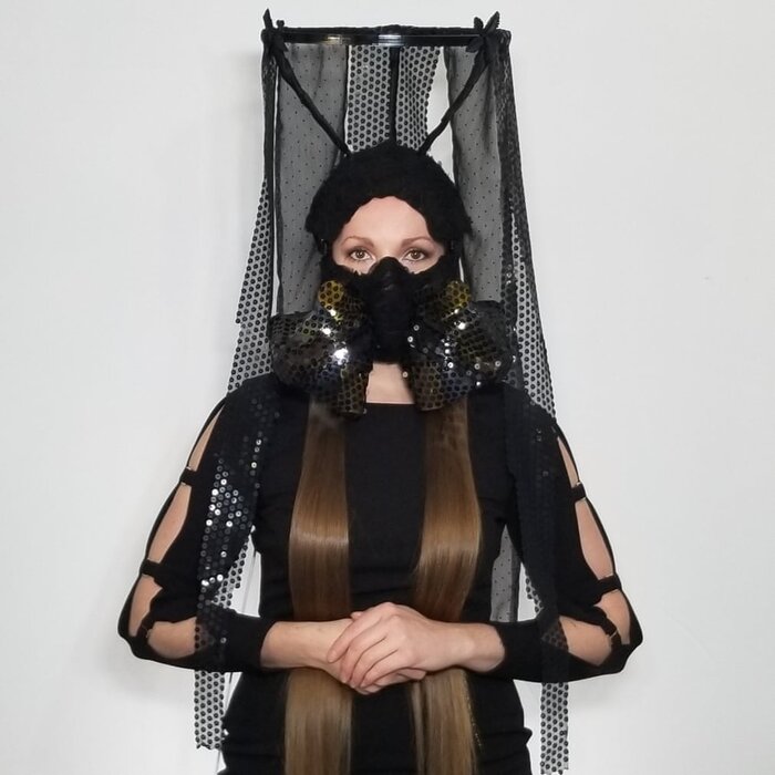 ماسک‌های خلاقانه‌ای که هنرمندان مشهور جهان طراحی کردند|خبر فوری