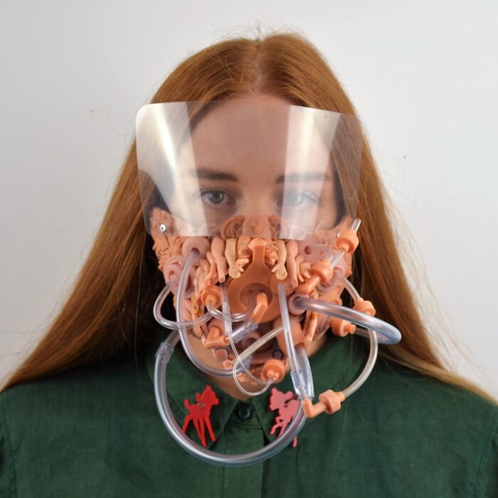 ماسک‌های خلاقانه‌ای که هنرمندان مشهور جهان طراحی کردند|خبر فوری