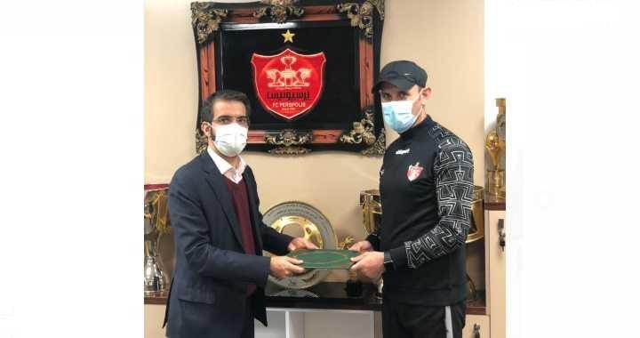 یحیی گل‌محمدی قرارداد خود را با پرسپولیس به مدت ۲ سال تمدید کرد