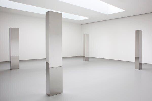 ستون‌های فلزی اسرارآمیز؛ یک شوخی هنری با چاشنی فرازمینی!|خبر فوری