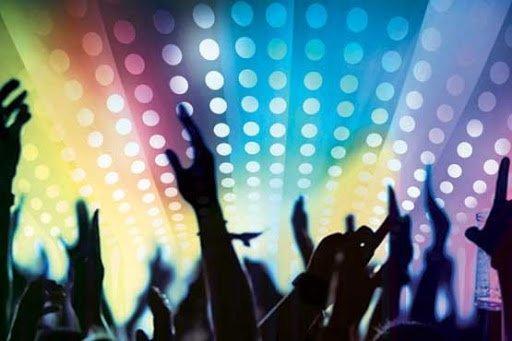 ما دزد نیستیم؛ به دعوت آن دختر به پارتی رفتیم اما مادرش جیغ و داد کرد