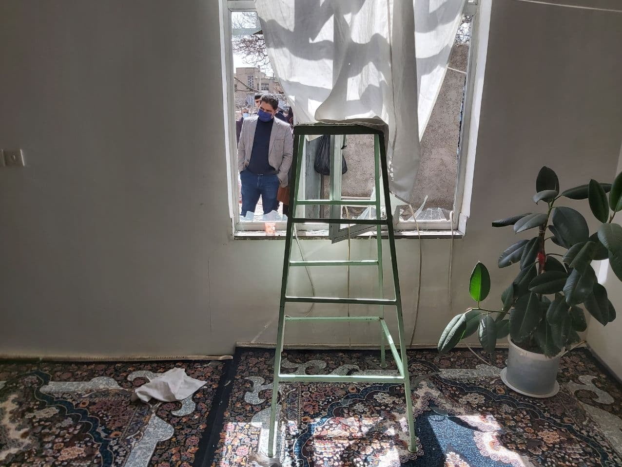 انفجار شدید ترقه دست‌ساز خانه‌ای را ویران کرد/ تصاویر