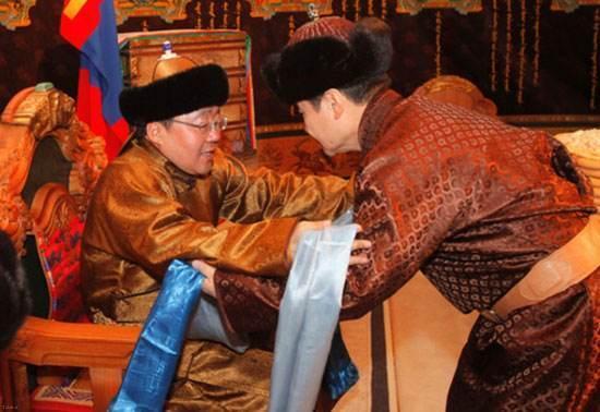 رسم و رسوم جالب سلام کردن کشور‌های گوناگون دنیا|خبر فوری