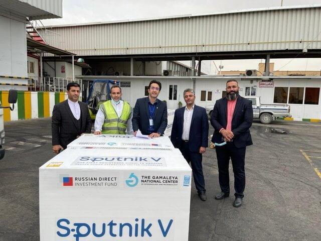 چهارمین محموله واکسن روسی تحویل وزارت بهداشت شد|خبر فوری