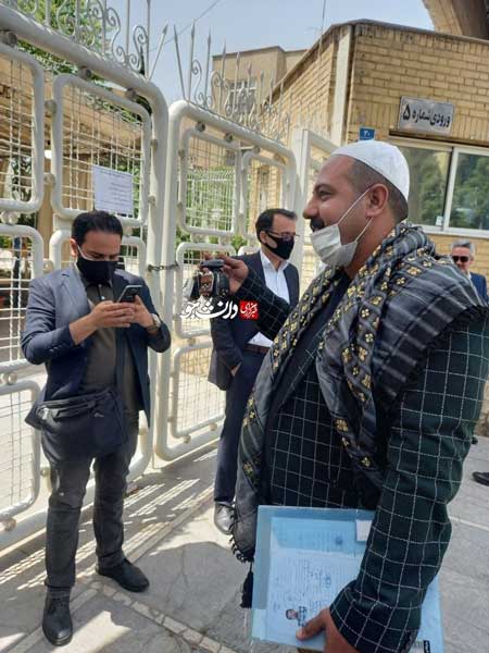 داوطلب کاندیداتوری یک فلافل‌فروش با ریموت به جای کلید!/ عکس|خبر فوری