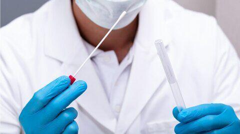 فروش تست منفی کرونا در آزمایشگاه‌های دولتی!