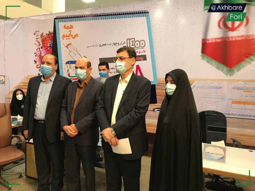 قاضی‌زاده هاشمی با دختر ۲۰ ساله اش به وزارت کشور رفت و ثبت نام کرد/ عکس و ویدئو