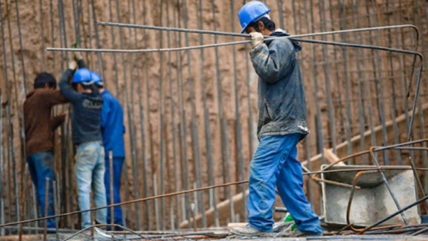 شناسایی ۳۲۰ هزار نمایشگاه‌دار و طلافروش که خود را کارگر ساختمانی جا زده‌ بودند/ با قطع بیمه آنها، هزار میلیارد تومان در سال صرفه جویی شد