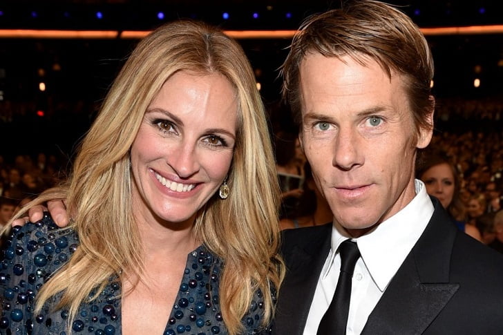 چرا زن ها با مردهایی که جذابیت کمتری دارند شادترند؟