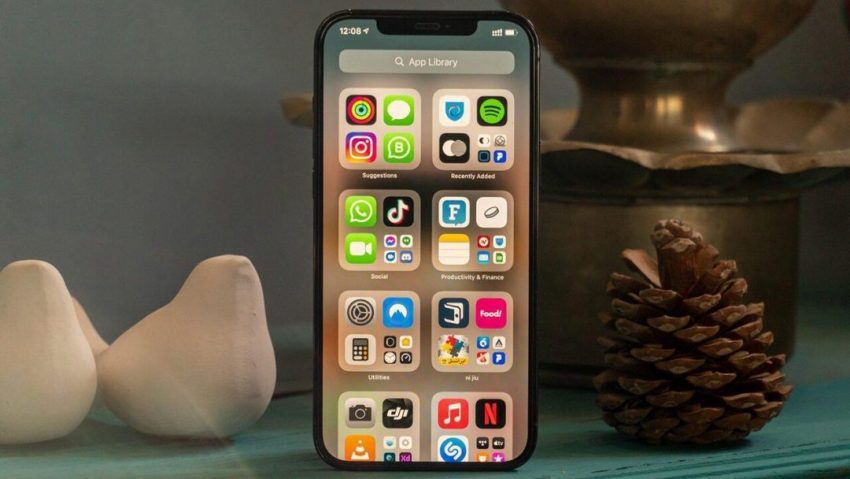 آیفون ۱۳ سرانجام به ویژگی Always-on display مجهز می‌شود