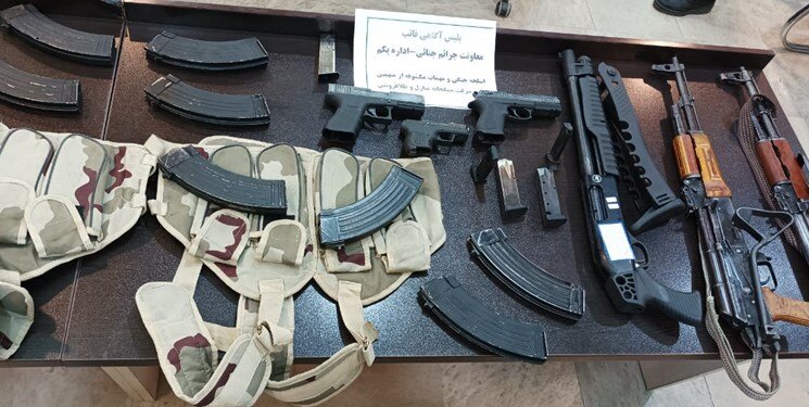 جزییات زد و خودرو پلیس با سارقان مسلح در تهران/ عکس جزییات زد و خودرو پلیس با سارقان مسلح در تهران/ عکس