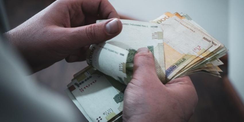 ۱۱ ماه کار بدون حقوق!/ کارگر شهرداری اندیمشک: برای نان شب وسایل خانه میفروشیم