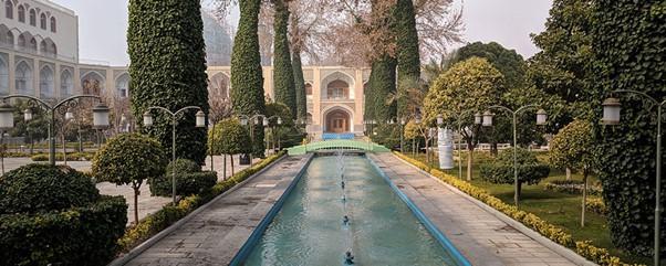 آشنایی با تاریخی‌ترین هتل ۵ ستاره در اصفهان؛ هتل عباسی اصفهان