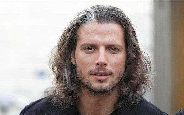 ارسال پیامک بدحجابی برای مهاجم سابق پرسپولیس؛ آرفی را با یک خانم اشتباه گرفتند!