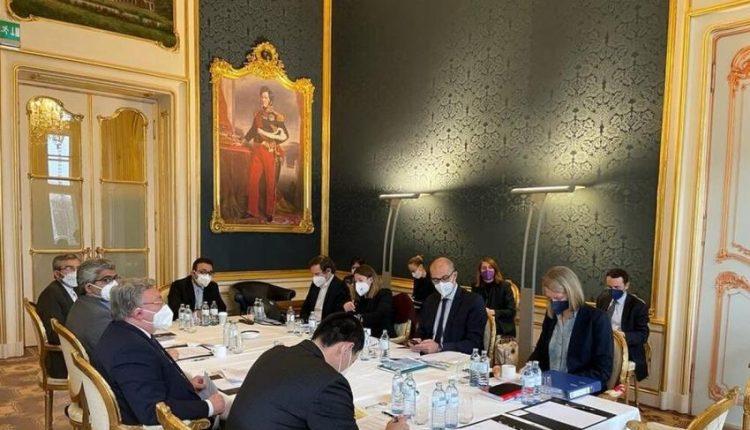 بحران در کیف، طوفان در وین/ مذاکراتی که نگران روزهای آتی است/ آیا حمله پوتین به اوکراین، باعث بر هم خوردن بساط برجام می شود؟ بحران در کیف، طوفان در وین/ مذاکراتی که نگران روزهای آتی است/ آیا حمله پوتین به اوکراین، باعث بر هم خوردن بساط برجام می شود؟