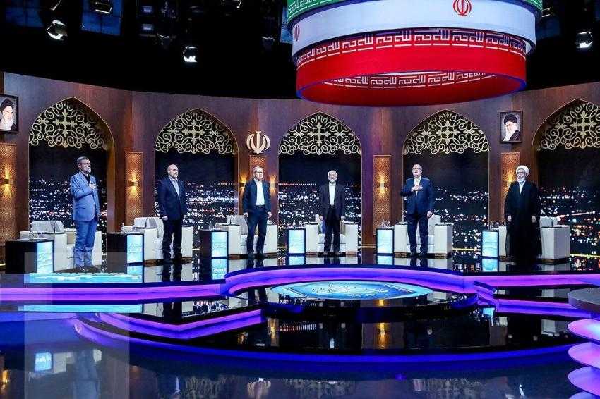 محمد مهاجری: یکی از کاندیداها یواشکی موبایل خود را به مناظره برده بود و تقلب می گرفت!