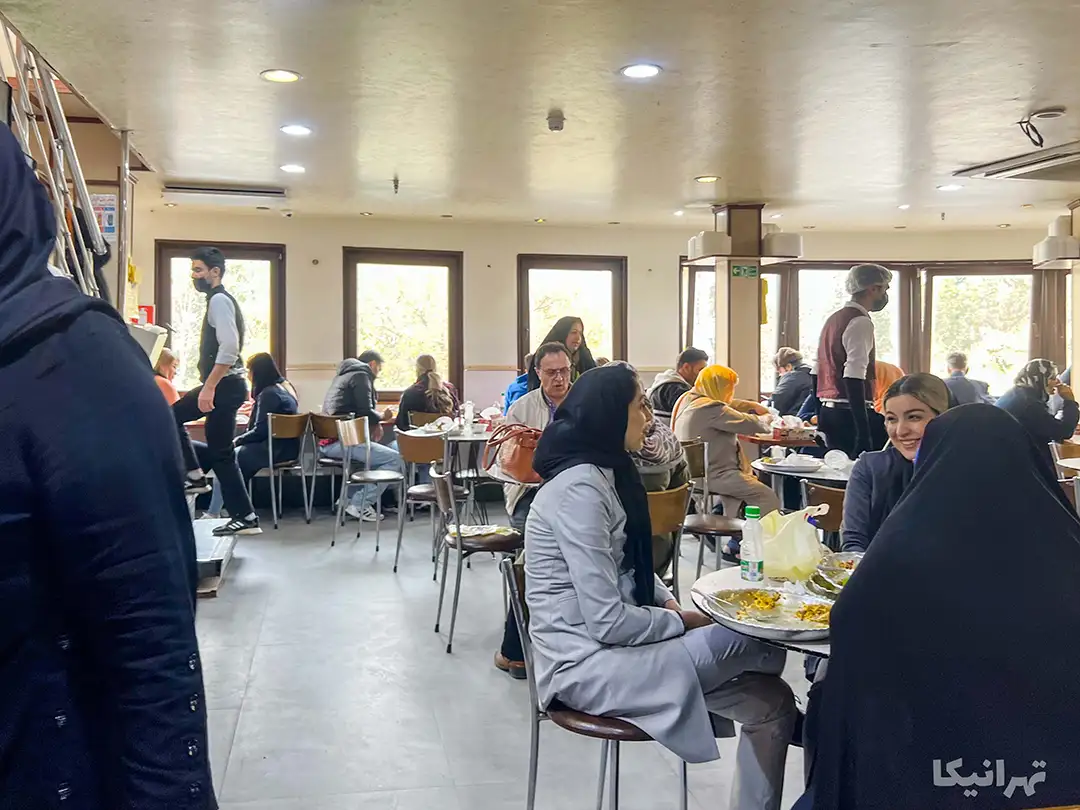 هزینه رستوران رفتن در تهران چند؟ / از سالادهای چند صد هزار تومانی شمال شهر تا مینی‌پیتزاهای ارزان جنوب شهر