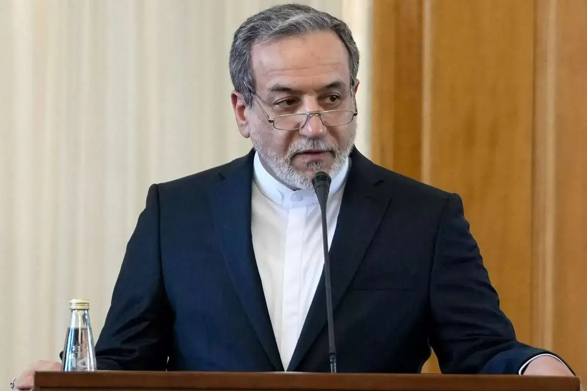 عراقچی: تداوم همکاری با آژانس منوط به عدم فعال‌سازی مکانیسم ماشه است