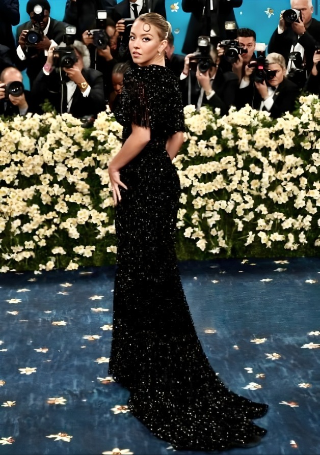 سیدنی سوئینی: از ستاره نوظهور هالیوود تا چهره محبوب دنیای مد و فضای مجازی + بیوگرافی