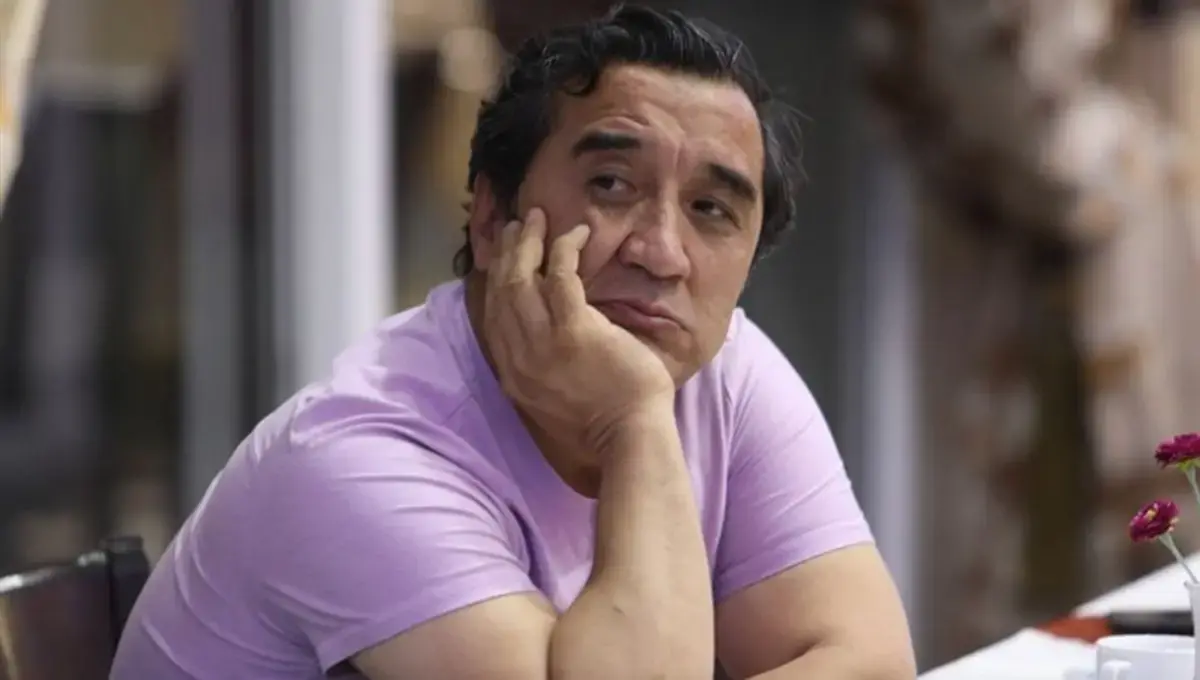 خداداد عزیزی آتش زد: «از شبکه سه می‌خواهم بازی‌های تیم ملی را پخش نکنند!»