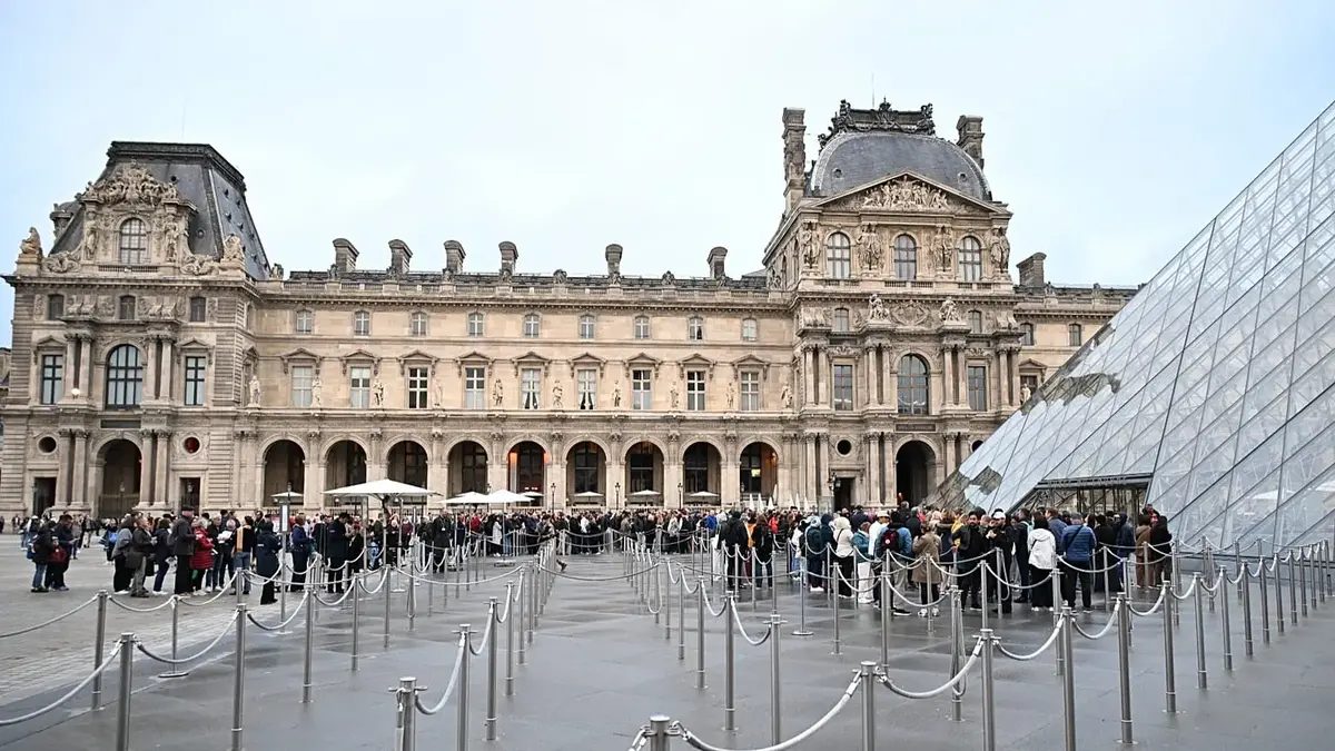 لوور در شوک سرقت میلیون دلاری؛ خسارت اعلام شد