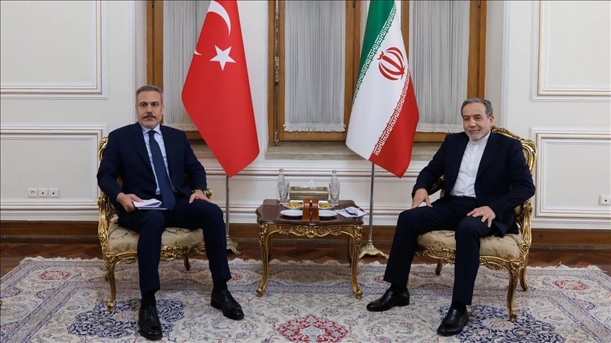 اولین سفر یک وزیر خارجه به تهران بعد از گذشت ۵ ماه از جنگ / «فیدان» ترکیه در تالار آئینه / «وان» محل چهارمین کنسولگری ایران