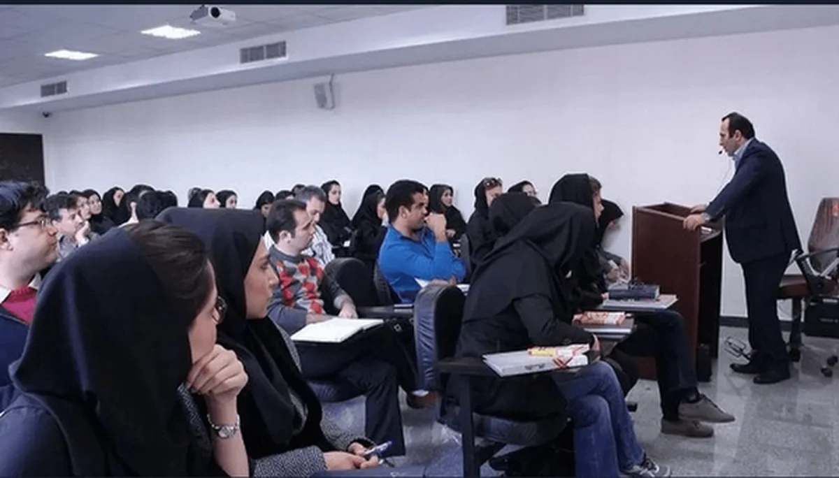 نحوه برگزاری امتحانات دانشگاه آزاد فردا دوشنبه اعلام می‌شود