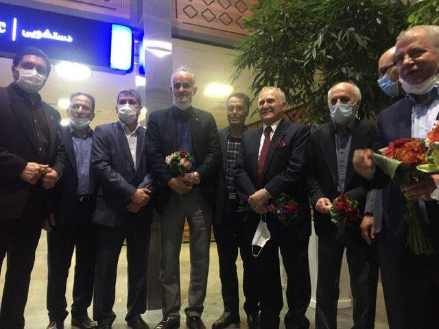 پرسپولیسی‌ها در فرودگاه پاداش گرفتند|خبر فوری