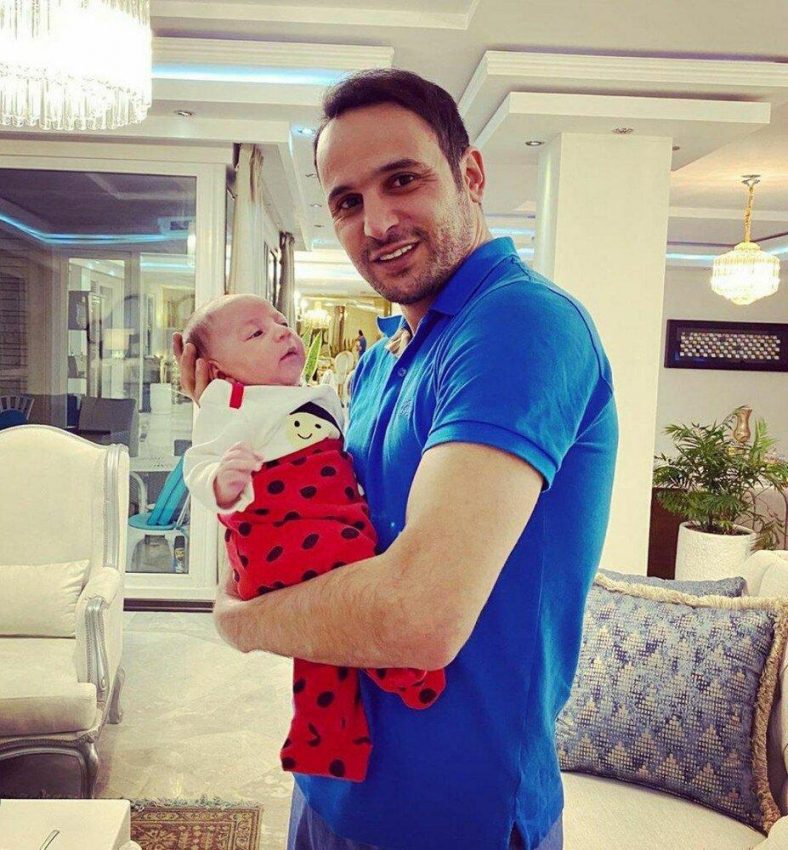 پسر آرش برهانی سرانجام قرمز به تن کرد/عکس|خبر فوری