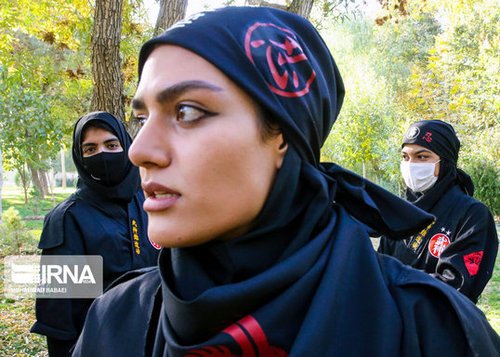 دختران نینجا در بوستان‌های جنگلی اصفهان (عکس)
