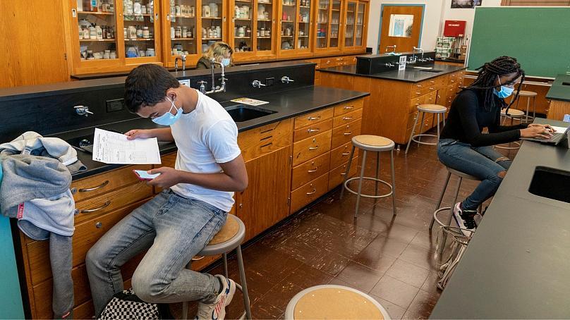 تلفن هوشمند به مکان زندگی بشر امروز تبدیل شده|خبر فوری