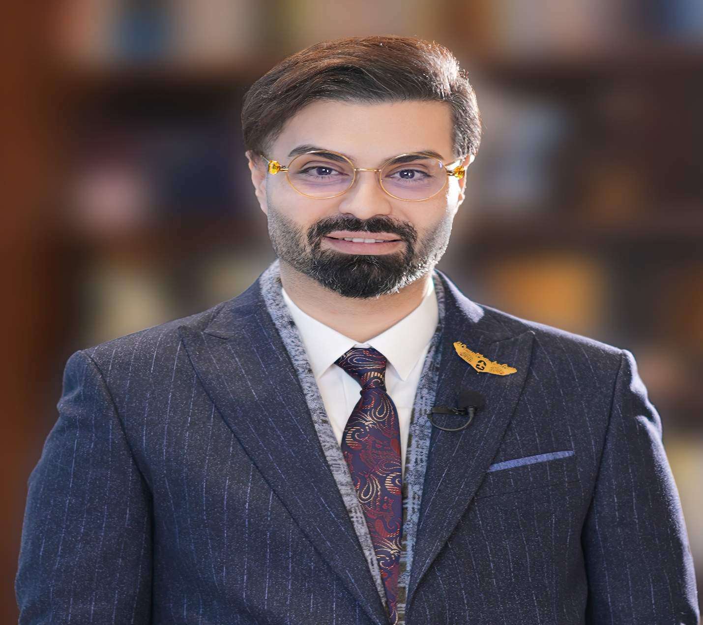 چهره علمی دکتر اریا پارسا