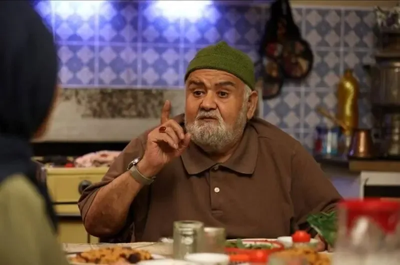 ظاهر جدید اکبر عبدی در یک سریال تلویزیونی (عکس)