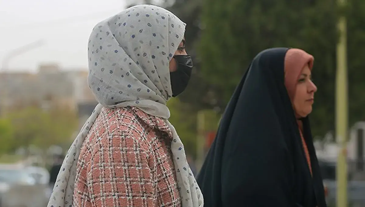 ادارات تهران تعطیل نیستند؛ اما مراقب سلامت خود باشید